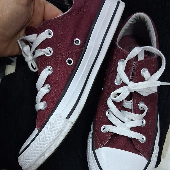 Converse Burgundy Sneakers - Picture 3 of 8